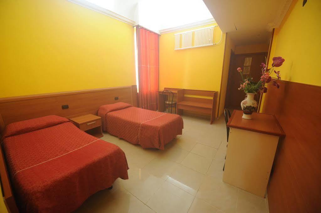 Hotel Lella Roma Exterior foto